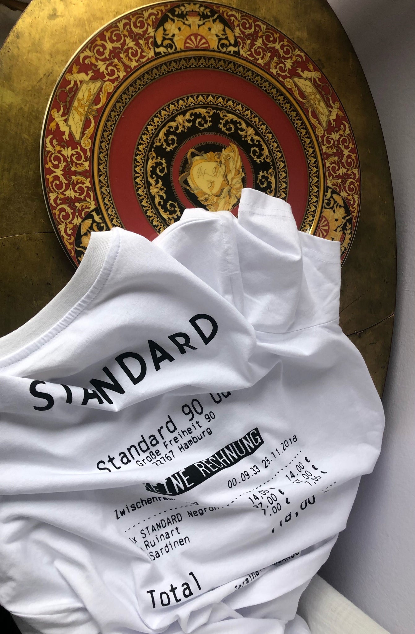 1. STANDARD Shirt - “Keine Rechnung”